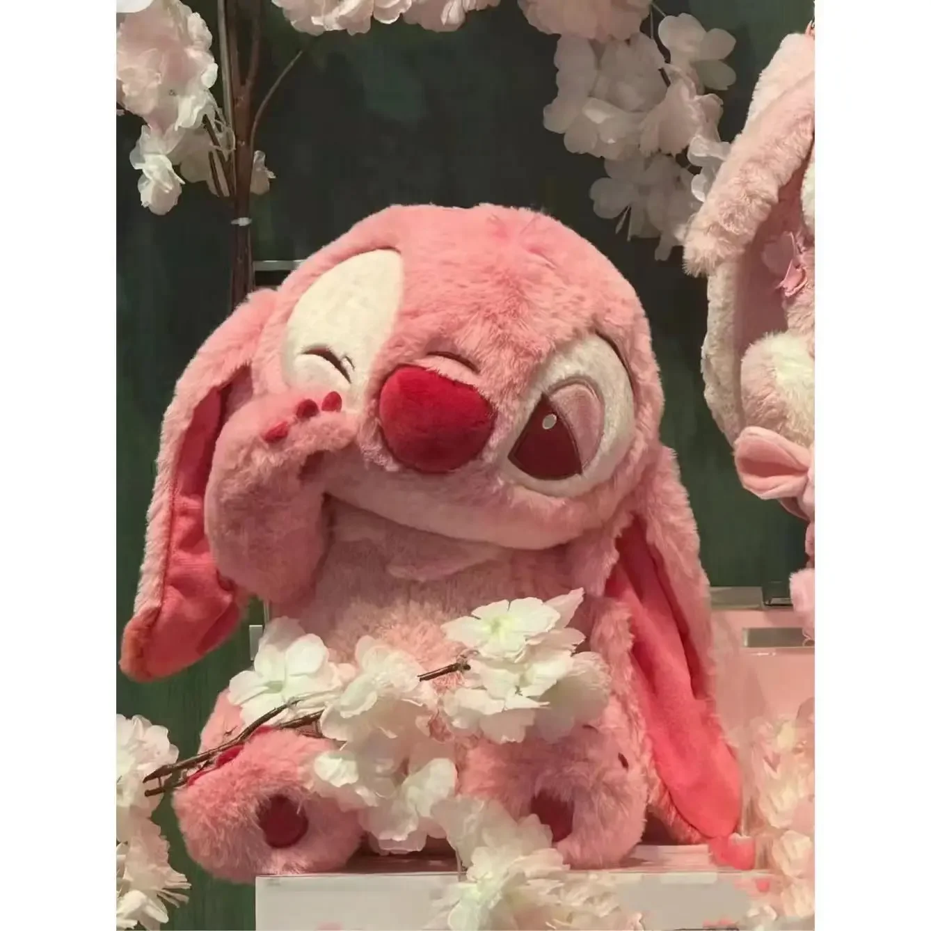 

Disney 2024 New Kawaii Sakura Story Series Stitch Holding Small Gold Plush Doll Pendant Room Decor Pillow Toys Girlfriend Gif