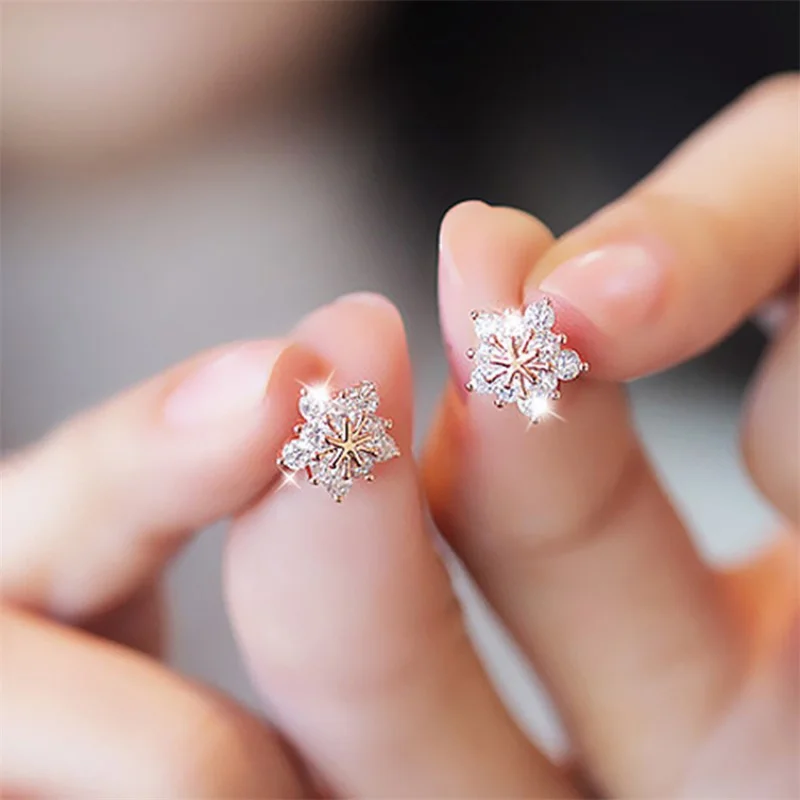 Fashion High-grade Super Flash Rotating Zircon Snowflake Ear Sier Earrings