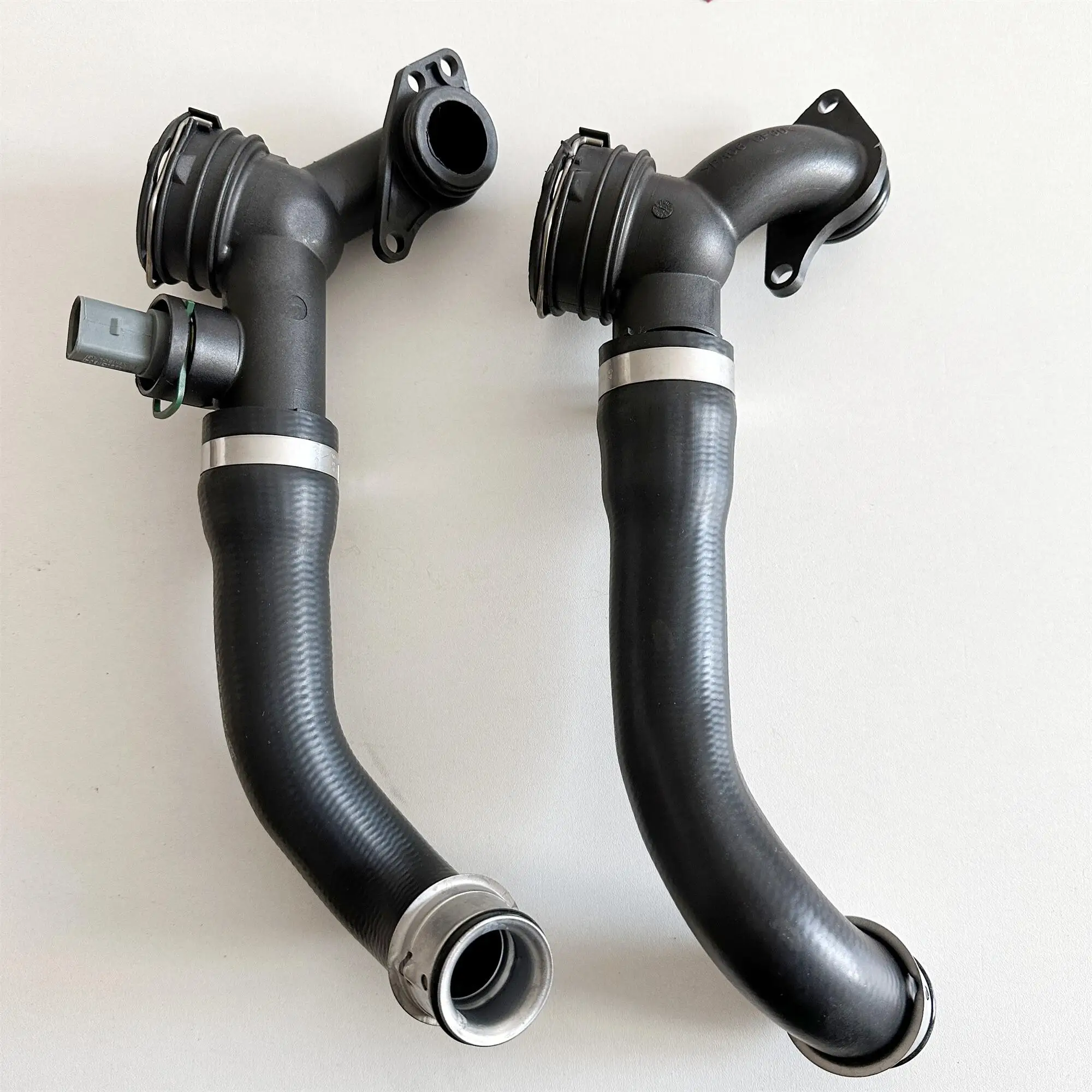 97010623101 97010623201 Distributor Tube for Panamera