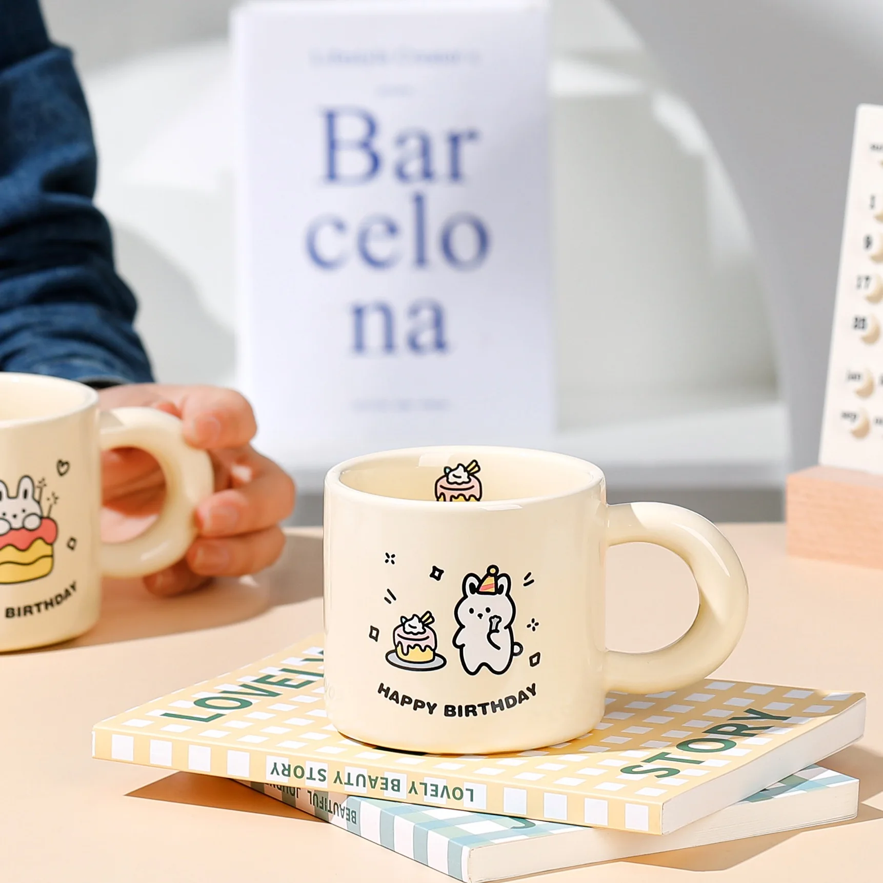 

Korean Cartoon Ceramic Cup for Breakfast Milk and Coffee, High Appearance, Level Design, Simple Beige Mug