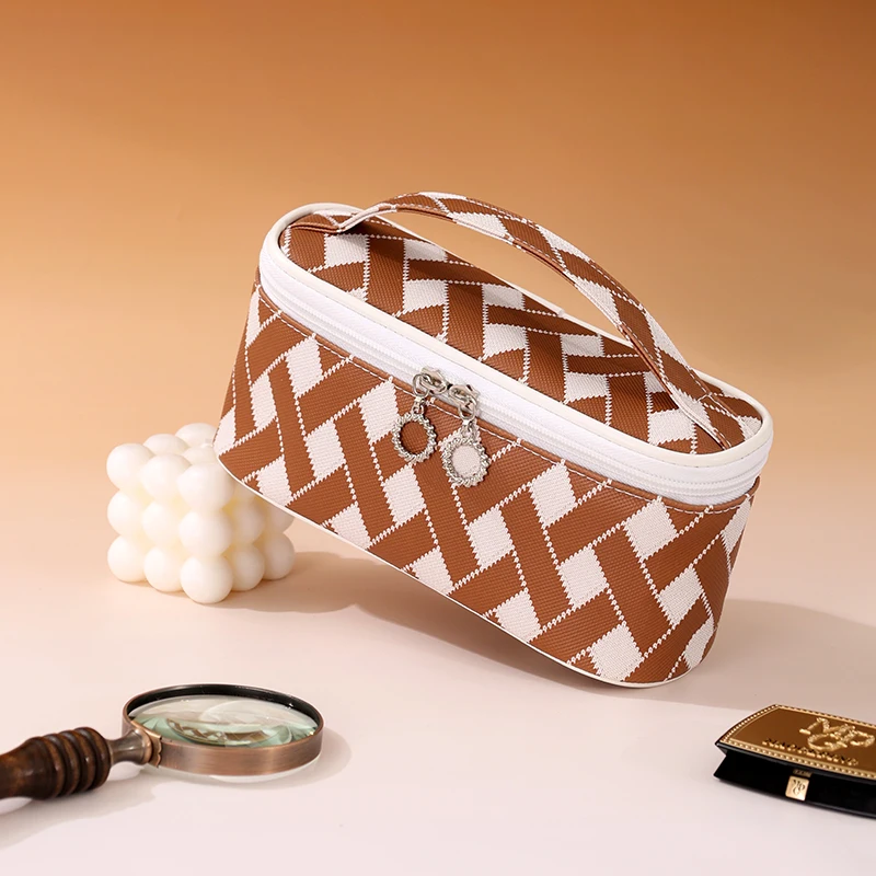 Preppy style makeup bag, travel cosmetic bag, toiletry bag, skin care product storage bag, toiletry storage bag