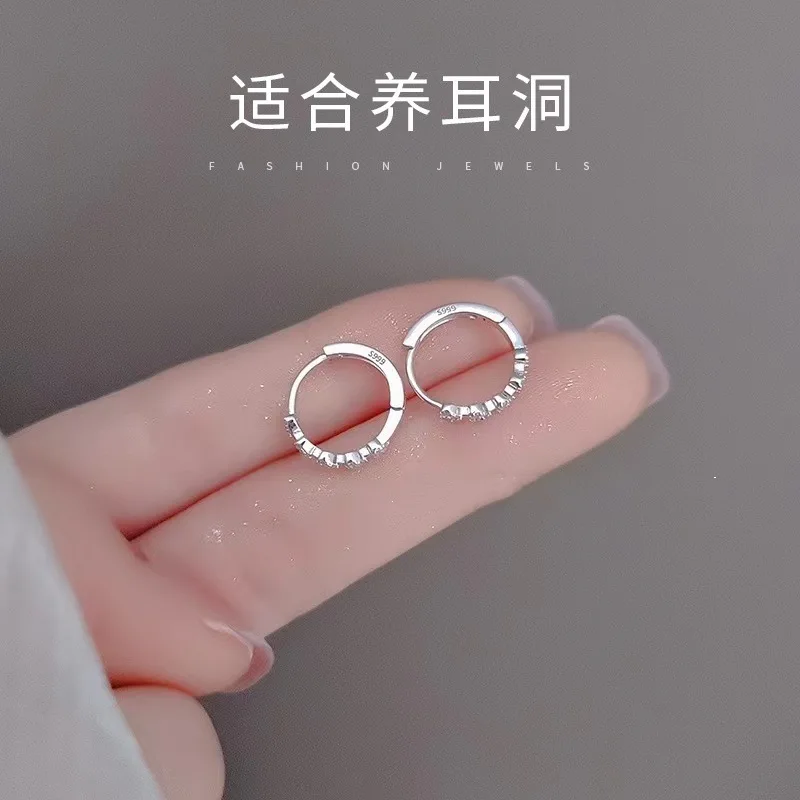 ◇Hei◇ special heart stone earring [正規品/関税込] Heart-Shaped-Diamond-Earrings-