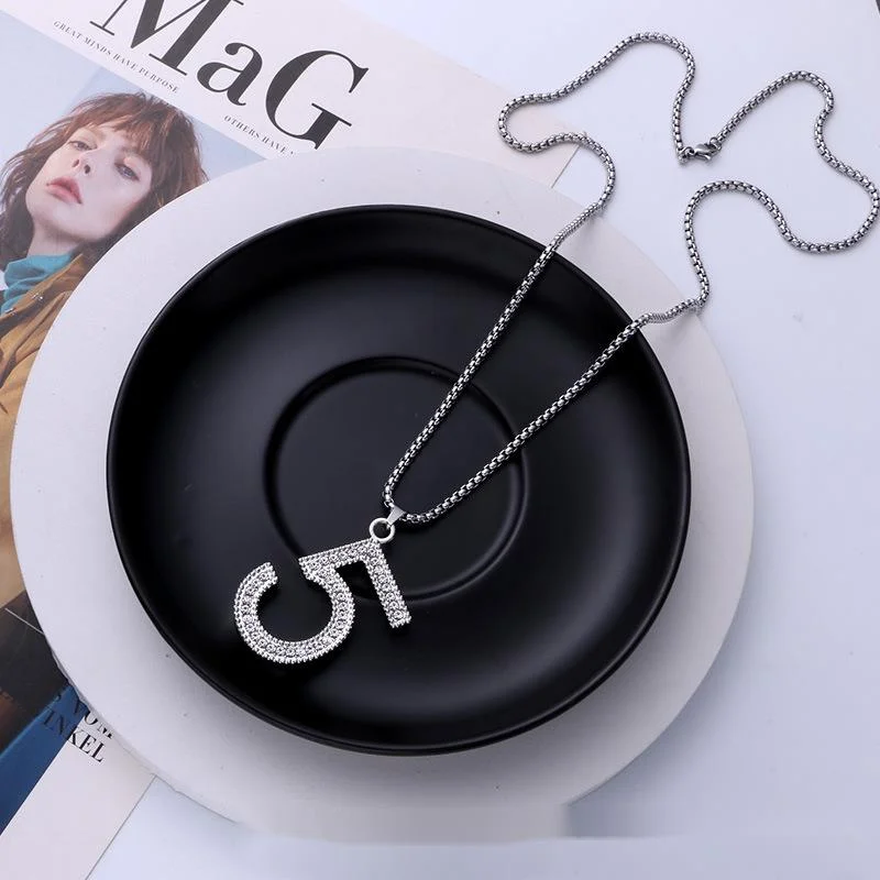 Collana con ciondolo a forma di 5 con diamanti incrostati di Hip Hop, con catena e cappuccio, personalità hipster femminile, ciondolo semplice, accessori per danza hip hop_voghion.com