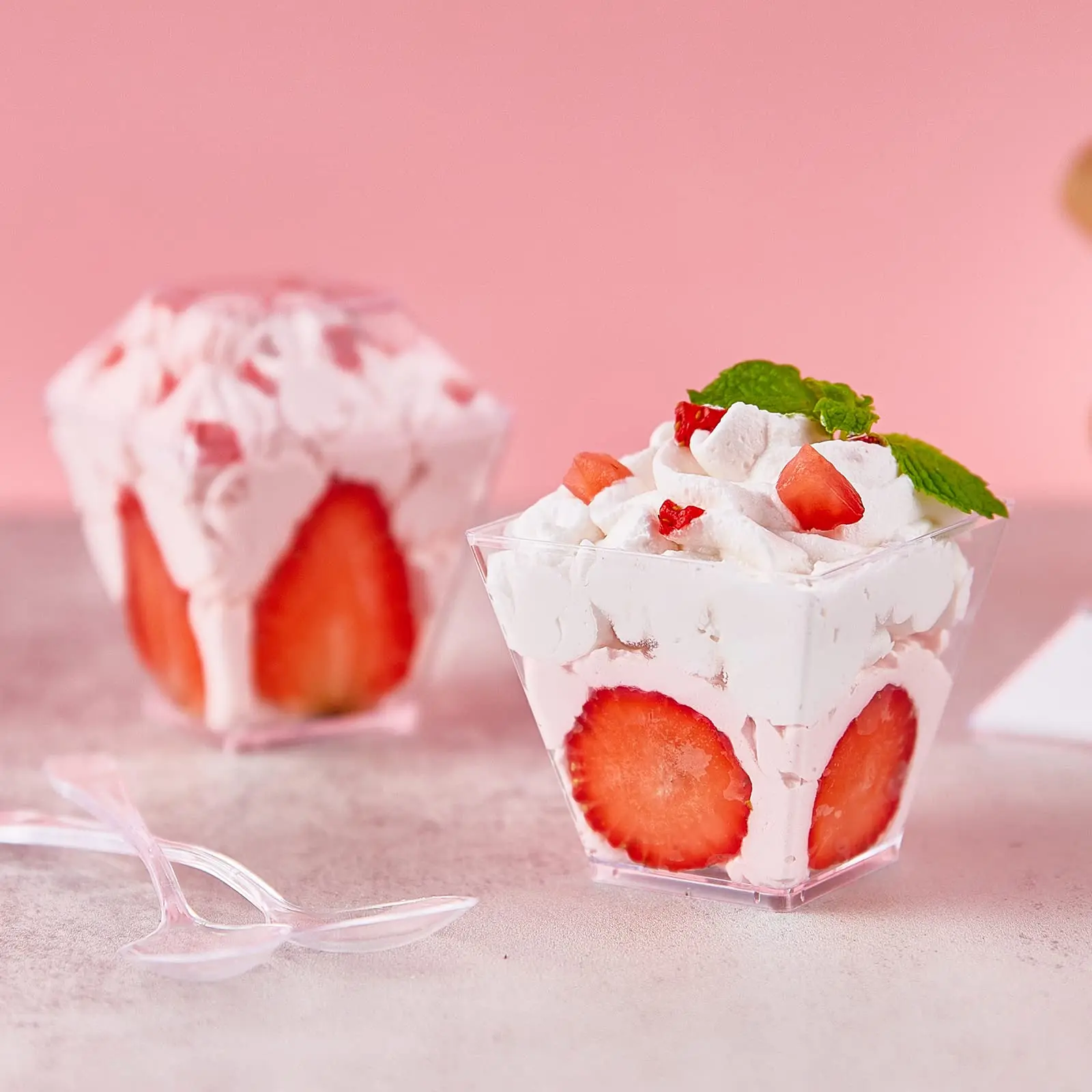 50Pcs Square Mini Plastic Dessert Cups with spoons 2oz Clear Desserts Appetizers Ice Cream Plastic Parfait Appetizer Cups