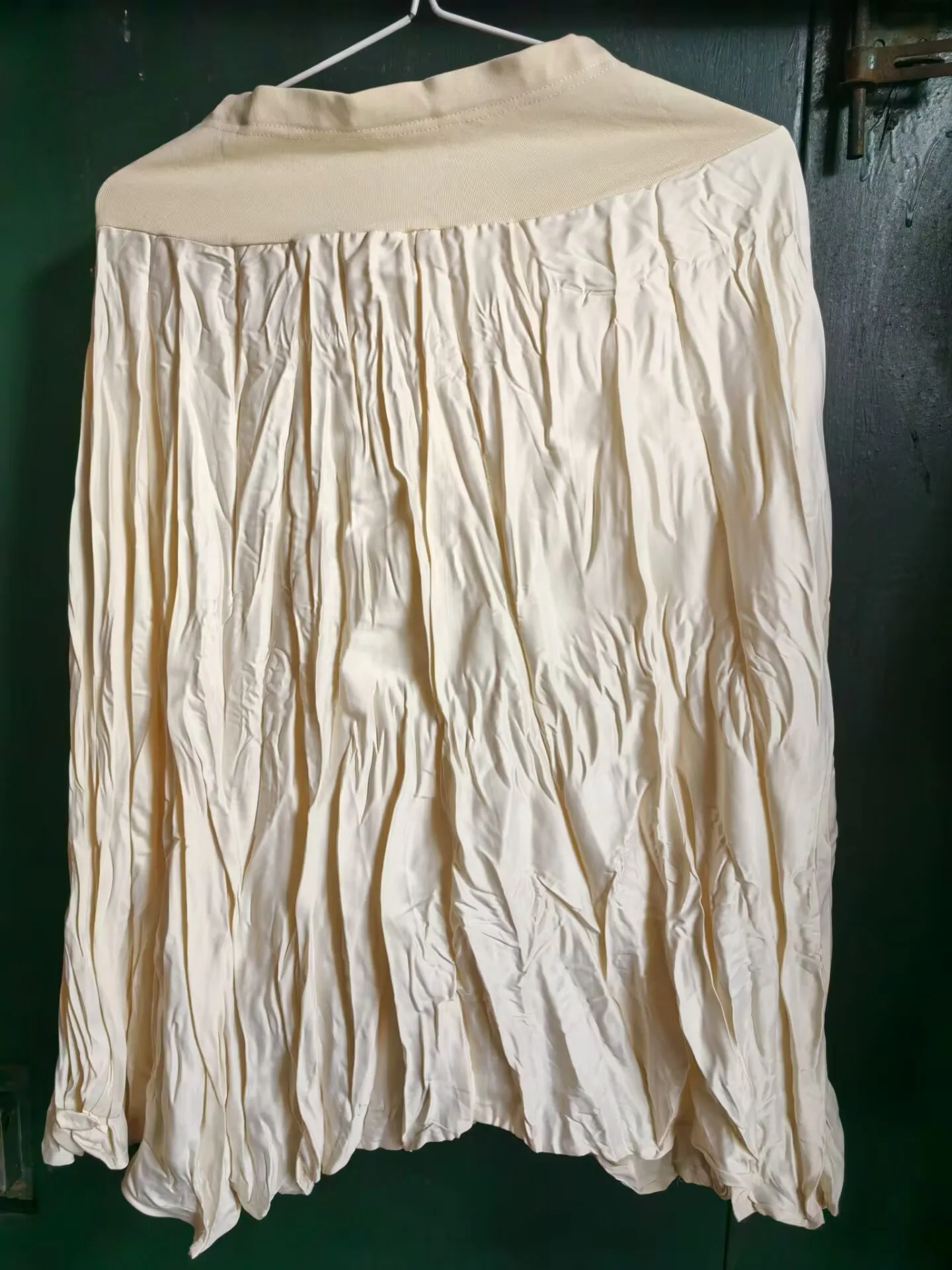 Spring Pregnant Woman Skirts Solid Color Fashion Maternity Pleated Skirt Irregular High Waist Pregnancy Belly Skirt Loose