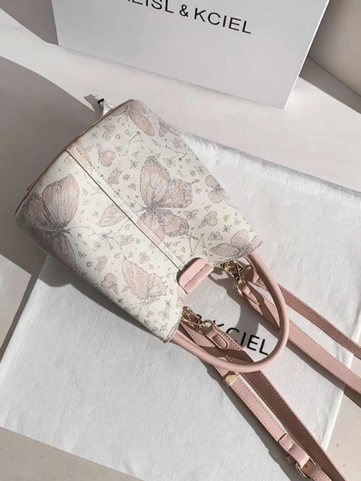 حقيبة يد دلو بتصميم طباعة أزهار أنيقة، بتصميم حمل...