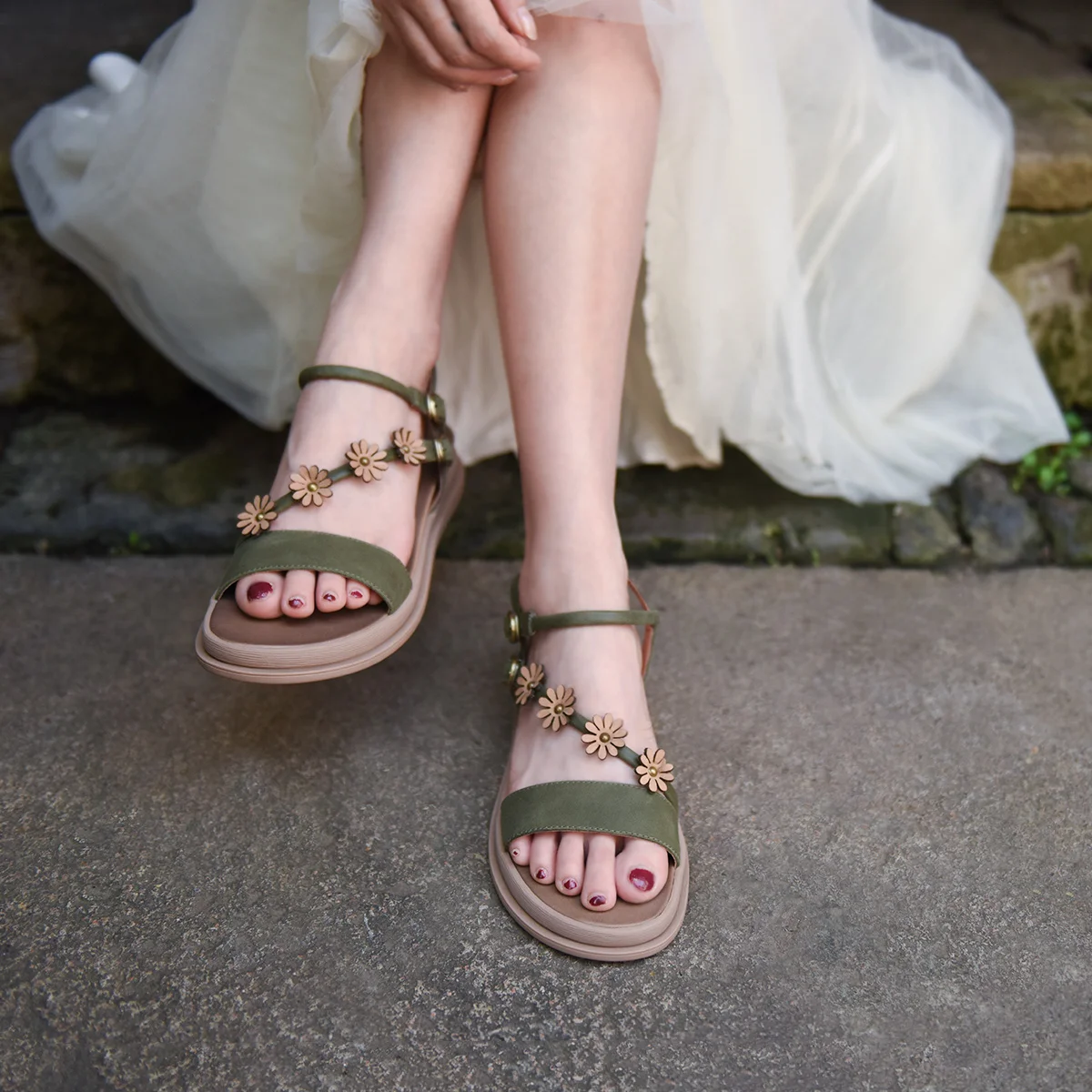 

Artmu Genuine Leather Women Sandals Summer Beach Sandals Luxury Shoes Bohemia Flats Buckles Gladiator Sandals Open Toe Ladies