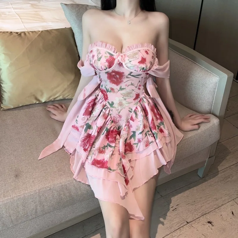 

Sexy V-neck strapless floral print lace dress summer women 2024 New Skinny patchwork high waisted slim fit strapless Mini Dress