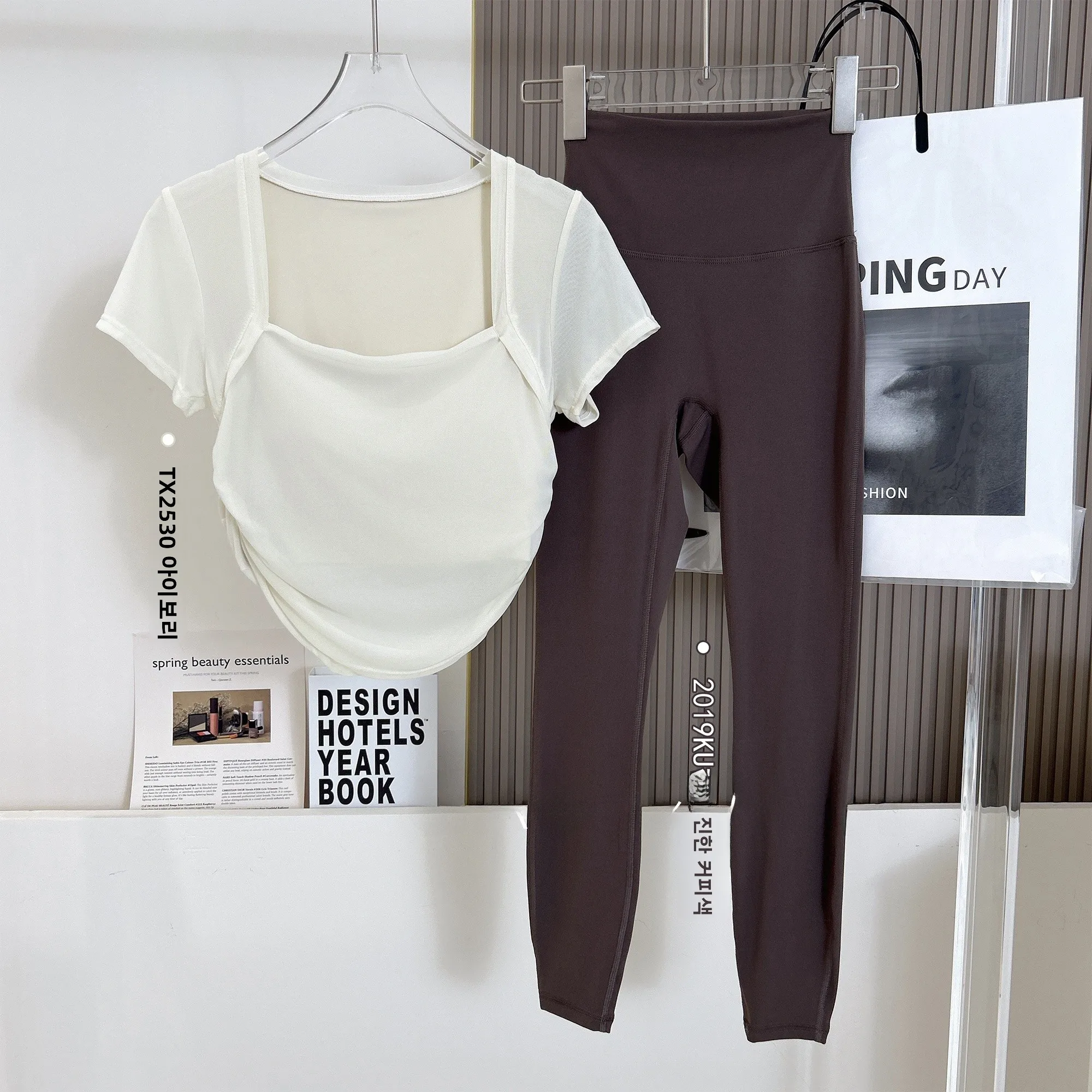 2026 신상 요가복 세트 여성용 스포티 통기성 메쉬 탑 뱃살 보정 힙업 요가 팬..