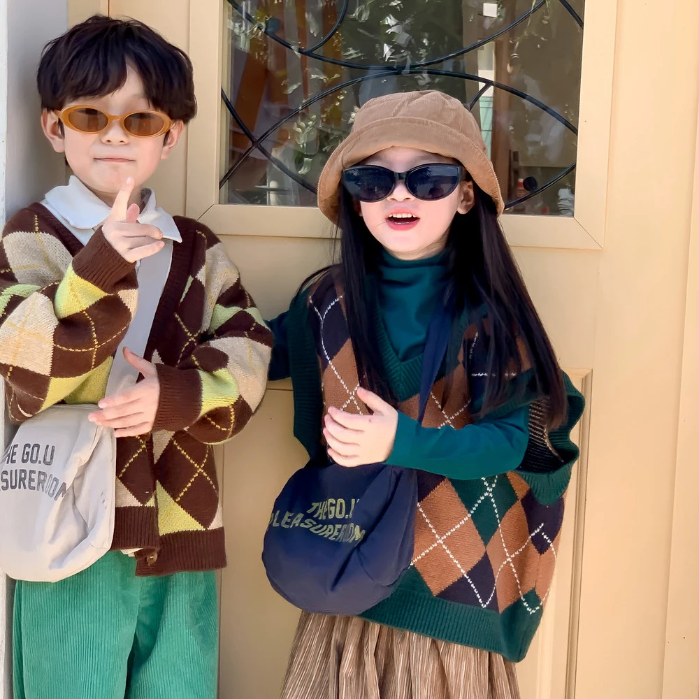 

Children's Clothing Autumn Knitted Sweaters Girls' Diamonds Long sleeved Cardigan Boys' Checkered Sleeveless Vest 2023