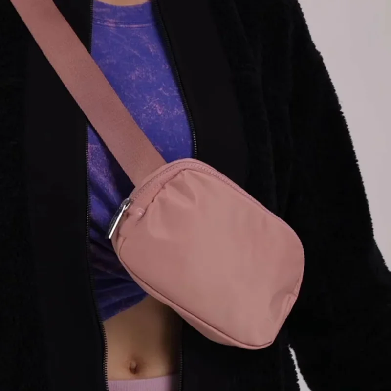 

Повседневная легкая большая 1 тканевая стильная Водонепроницаемая спортивная сумка L унисекс уличная поясная сумка с логотипом 2023New Metal