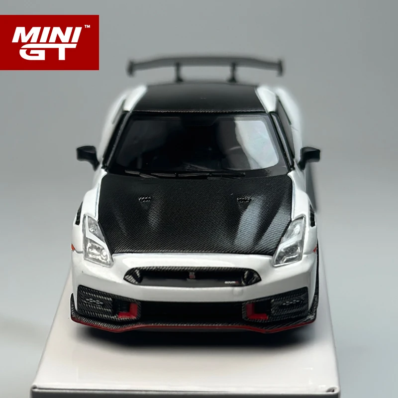 MINI GT 1:64 닛산 GTR 2024 브릴리언트 화이트 펄 합금 자동차 모델 1045
