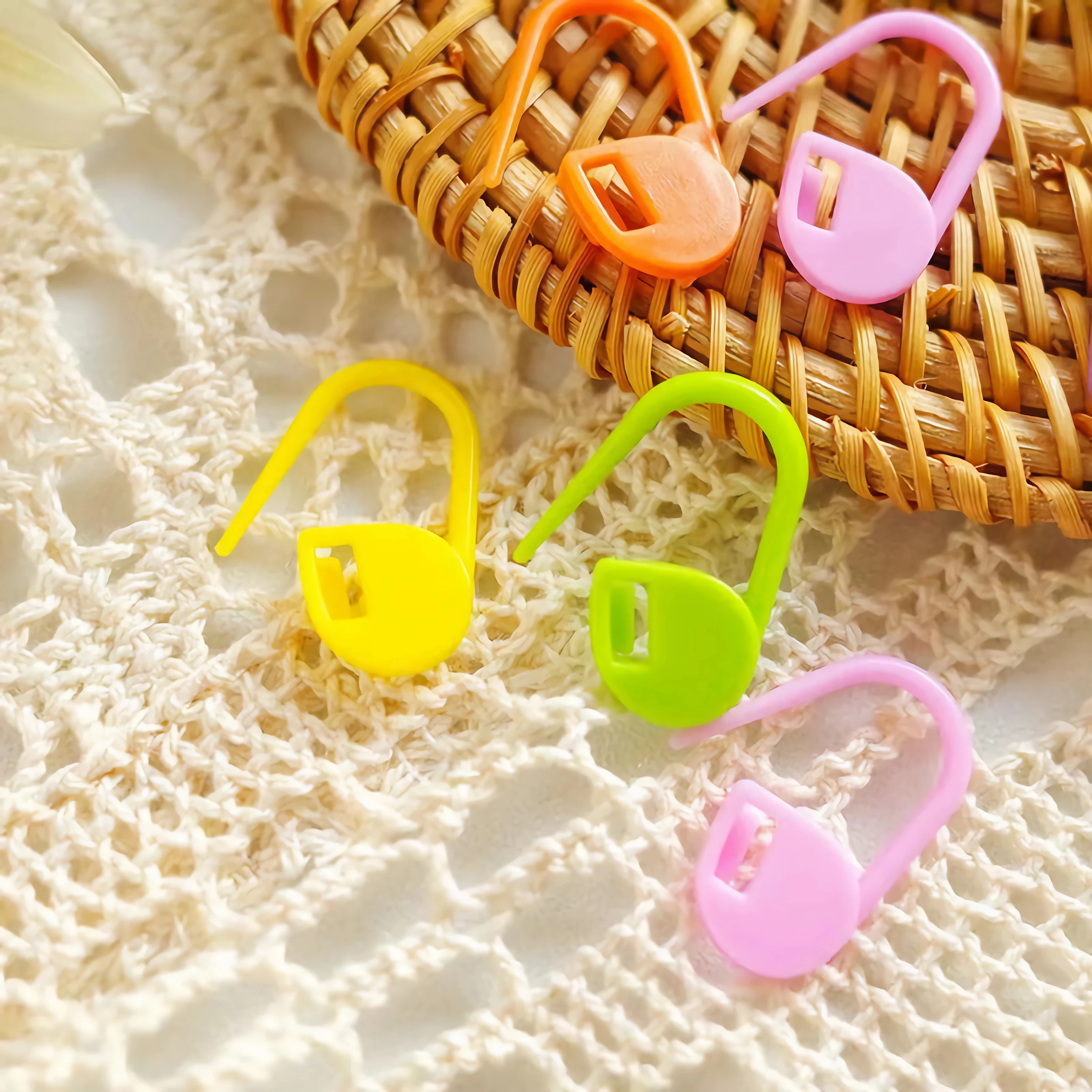 CLYAIYLC  safety pins 0.83inch/21mm 10 colors for sewing clothing knitting marker and DIY project