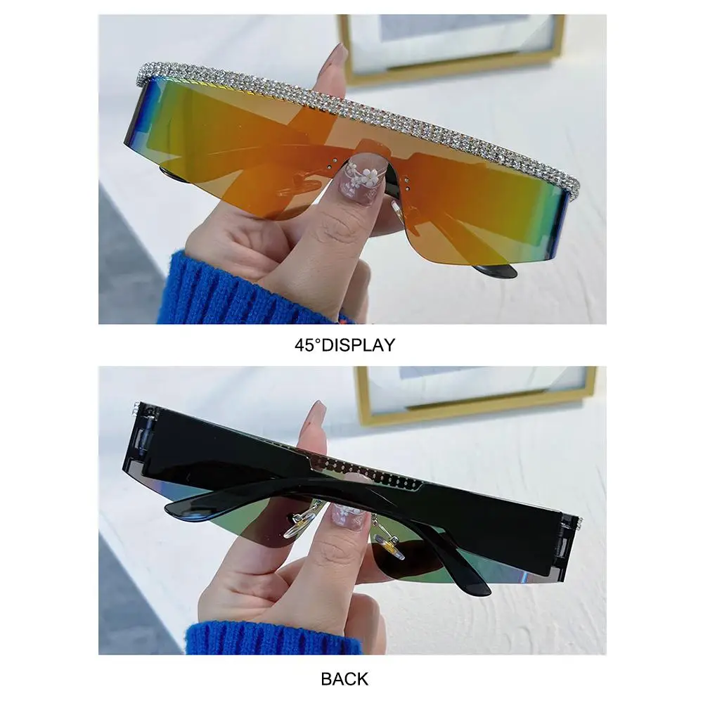 Ʈ������ ���� ���̾Ƹ�� ���̵� Y2K ���۶� ������ ���̿��� �� ����� ���۶� ���ǽ� ����