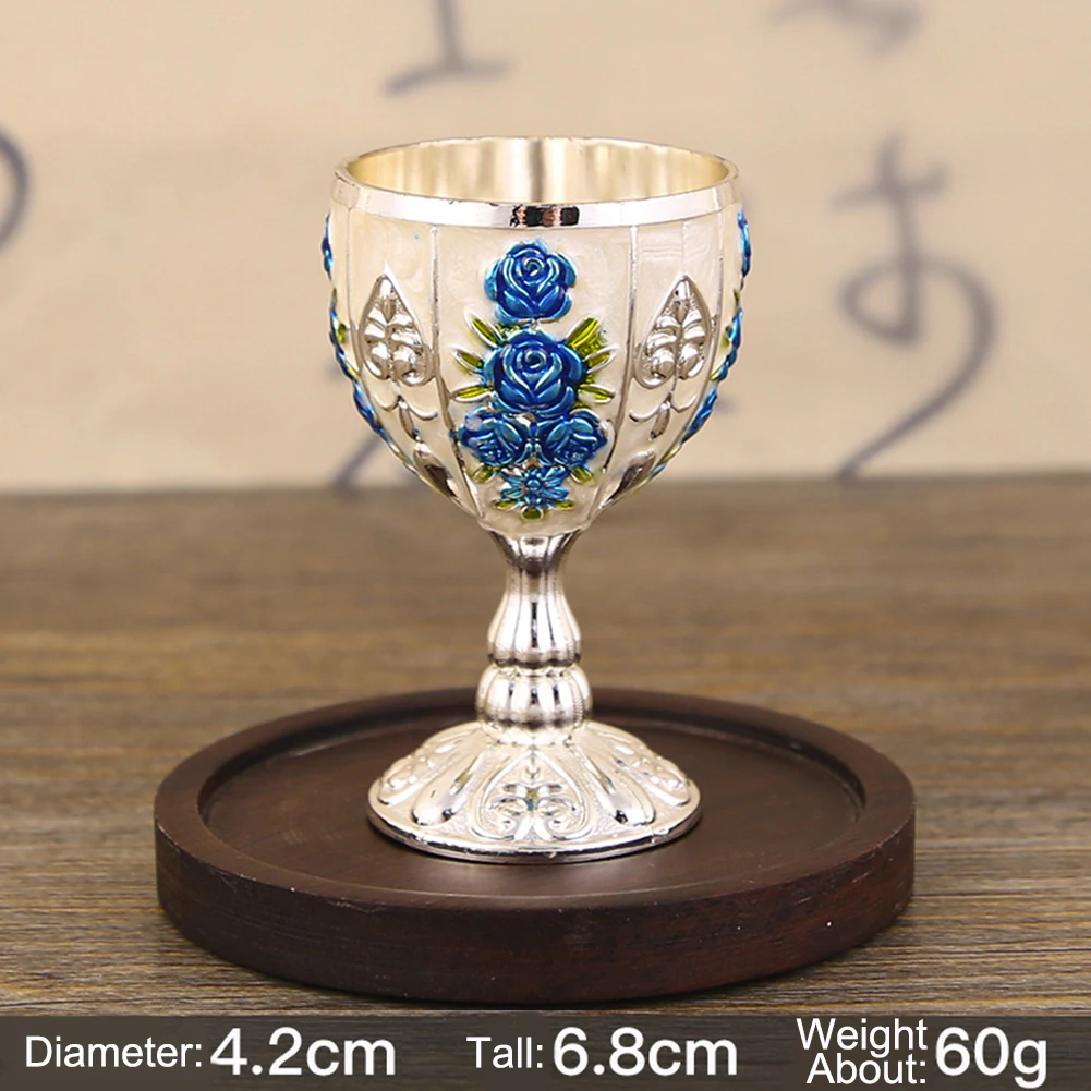 European Retro Wine Cup Metal Wine Glasses Retro Dinnerware Goblet Vintage Vodka Champagne Glasses Bar parts 1x glass ornament
