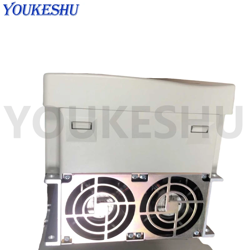 오리지널 VFD055B23A VFD-B 220V 5.5Kw 7.5HP 25A 400HZ 스팟 재고 신제품