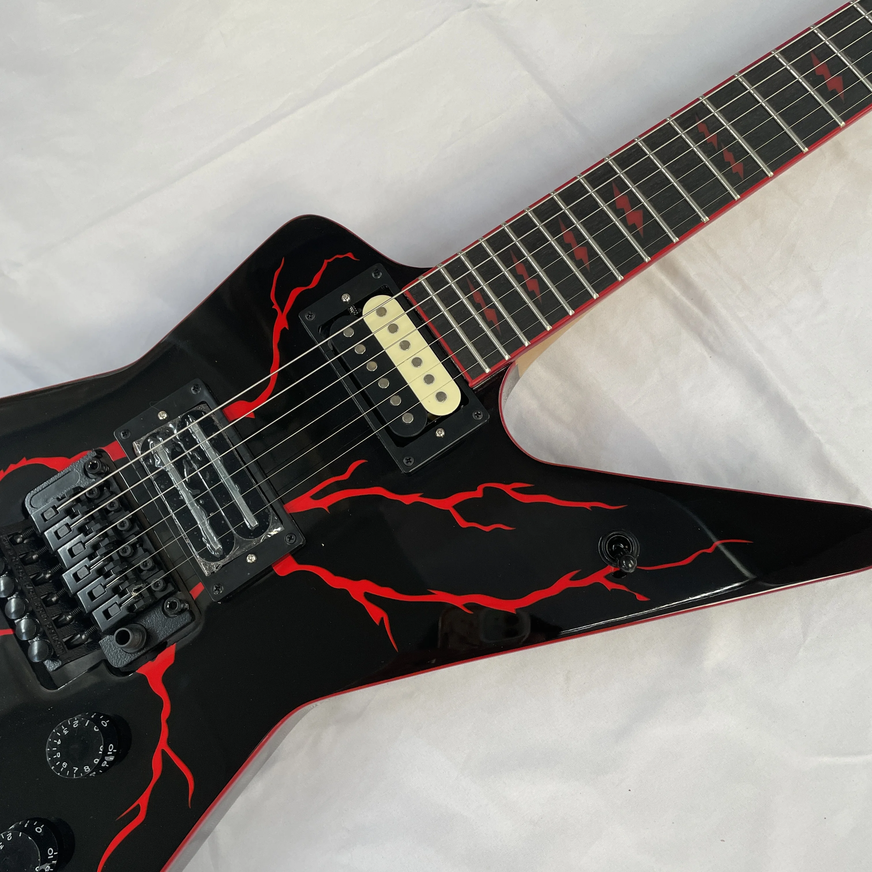 Red lighting Guitar Electric Guitar 6strings Fast In Stock black Color