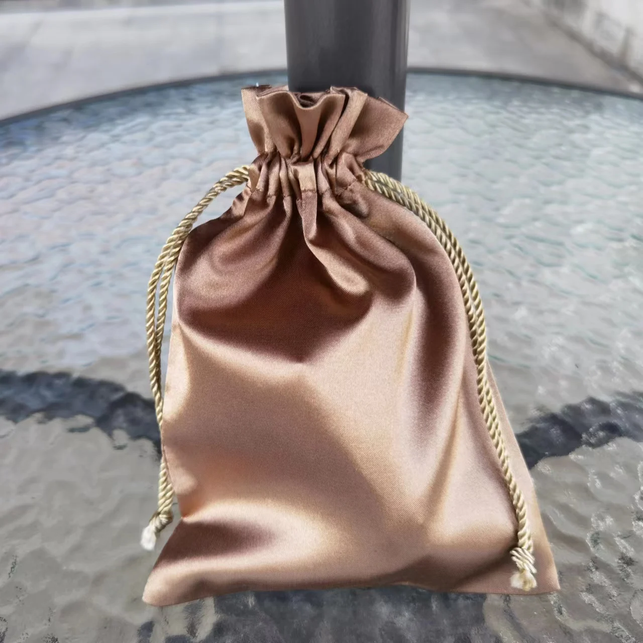 20P Wholesale White Silk Satin Drawstring Luxury Bag Makeup