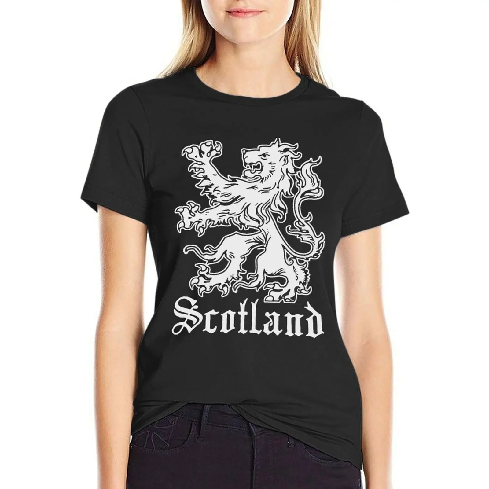 Scotland Vintage Scottish Lion Scotland Crest Flag Graphic Bar Pub Design Gift T-Shirt customizeds tops Women's clothing