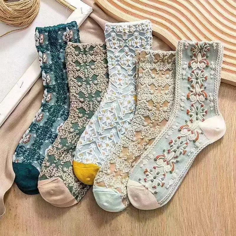 

Fashionable Harajuku Retro Women's Socks Palace Style Novel Ethnic Print Cute Three-Dimensional Relief Socks