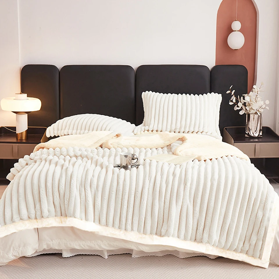 Weighted Sherpa Fleece Blanket for Cozy Comfort