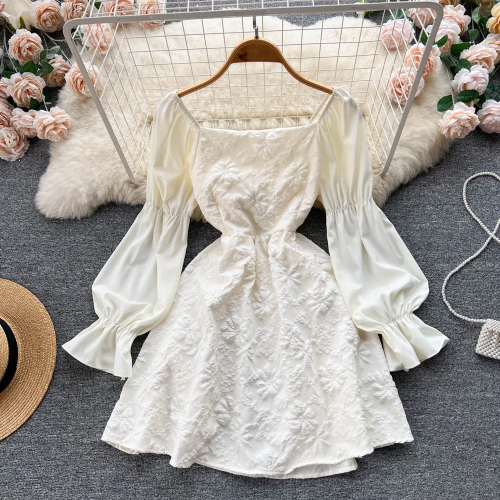 

Autumn French Niche Design Ladies Temperament Waist Jacquard A-line Trumpet Long-sleeved Dress