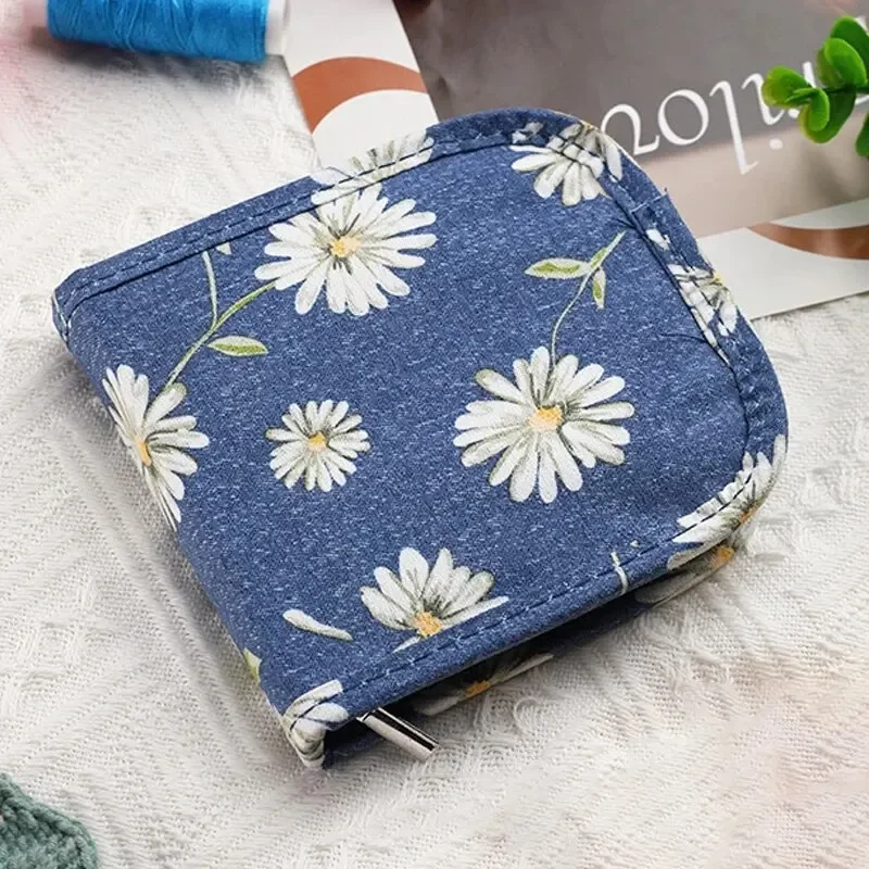 1 Piece Needle Sewing Kit Hand Knitting Accessories Organiser Multifunctional Fashionable and Beautiful