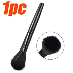 Compact Car Interior Cleaning Brush with Protective Casing - Essential Cleaning Tool for Air Vents and Consoles (1pc brush)