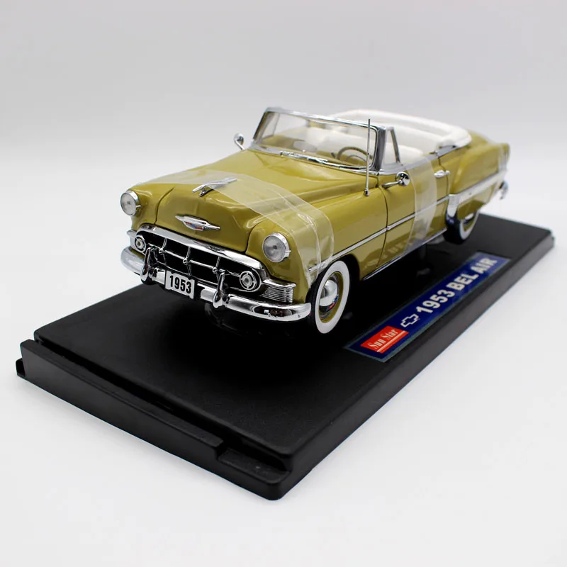 Diecast 1/18 Scale 1953 Corvette Convertible Classic Car