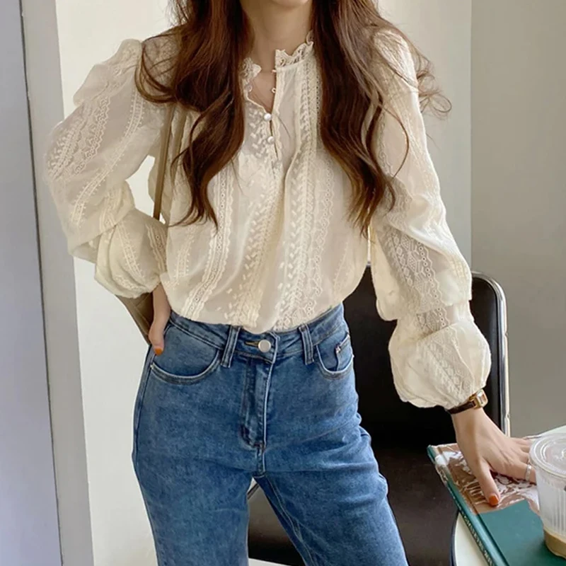 بلوزة عصرية بأكمام طويلة على الطراز الكوري مع تطريز بلوزات مشمش أنيقة قميص دانتيل حلو بأكمام منتفخة ملابس علوية نسائية