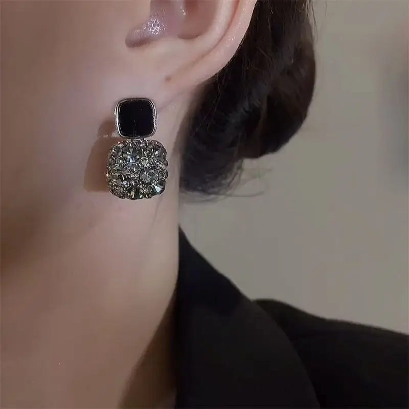 JWER Black Crystal Square Earings Fashion Statement Rhinestone