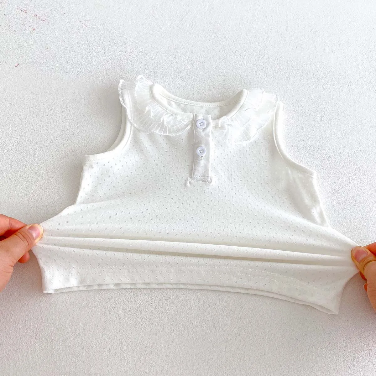 Description Picture 5 of itemGirl's Sleeveless Vest Top for Summer 2025, New Style with Air Mesh and Lace Collar T-shirt for Infants and Young Children