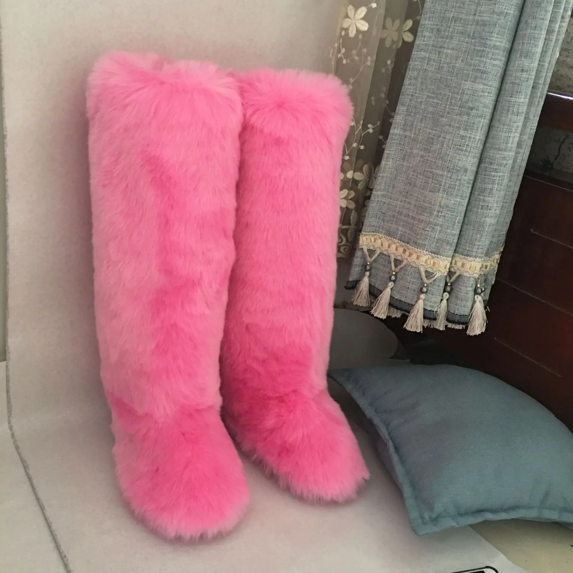 2023 new design warm winter snow boots women shoes with thick plush ladies fluffy faux fur knee high snow boots