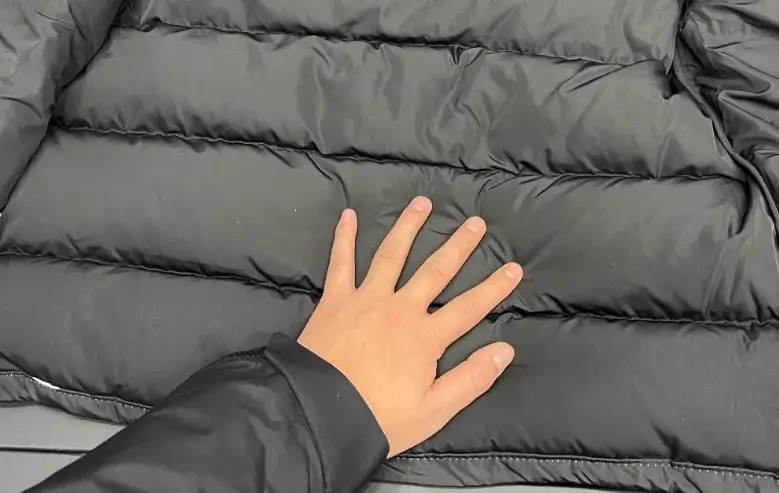 PlatiNum Puffer Coat Detail