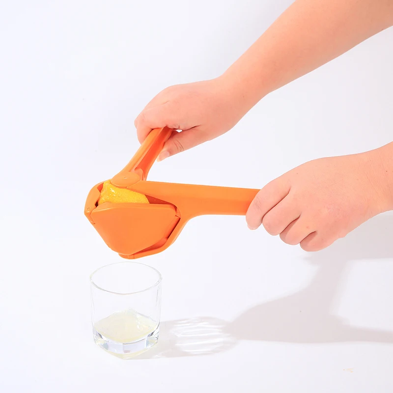 Spremiagrumi manuale per limoni e arance in plastica alimentare_voghion.com