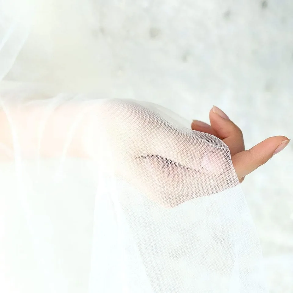 Elegant Cathedral Bridal Veil with Hair Comb