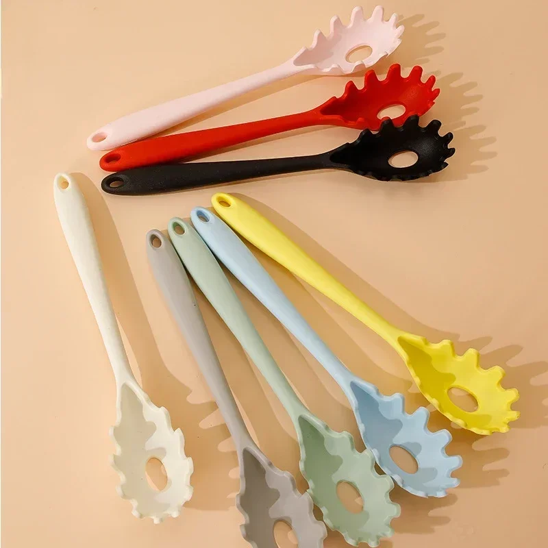 Kitchen Utensils Silicone Noodle Scoop Spaghetti Grab Spoon Pasta Fork Noodle Serving Strainer Slot Kitchen Claw Spoon Kitchen Gadget