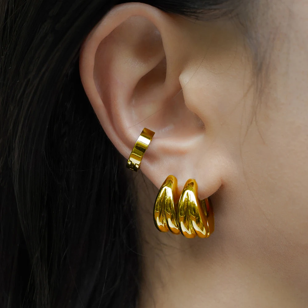 Punk Waterproof Chunky Small Round Hoop Earrings Unique Sleek 18K Gold Plated Chunky Huggie Ear Buckle Stainless Steel Bijoux