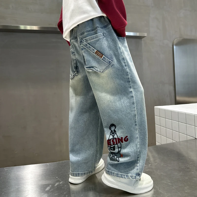 حار بيع الاطفال أزياء الجينز مع رسائل للبنين الملابس الفاخرة الدنيم السراويل أنيقة في سن المراهقة الطفل مستقيم صالح الجينز السراويل