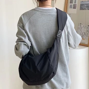 Fashionable casual large capacity nylon ladies shoulder bag Korean style tramp bag youth crossbody bag.-zmt - Image 5
