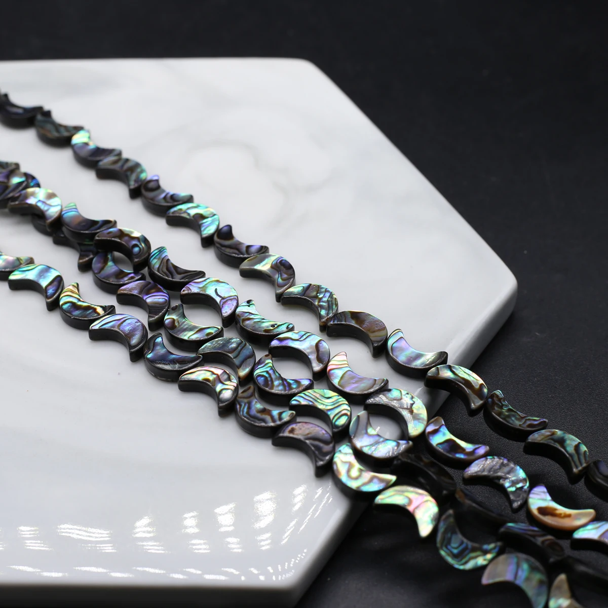 Natural Freshwater Black Shell Beads Moon Shape Loose Spacing Beaded Jewelry Making Necklace Earrings Bracelet Accessories Gift