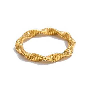 Twisted Ring
