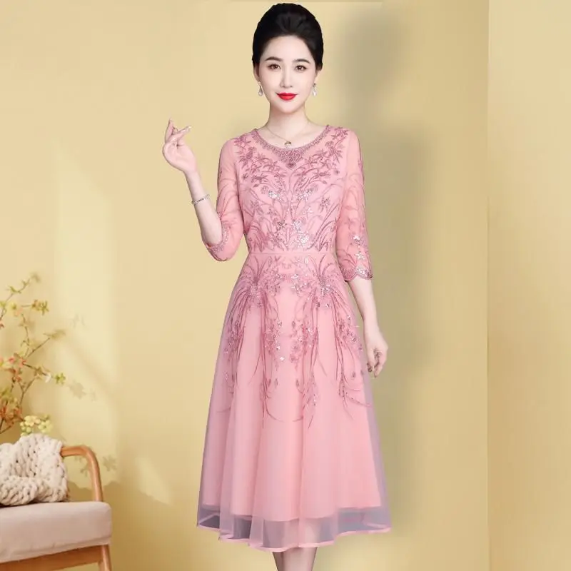 

Embroidered clothing Spring/Summer noble temperament mid length dress for women