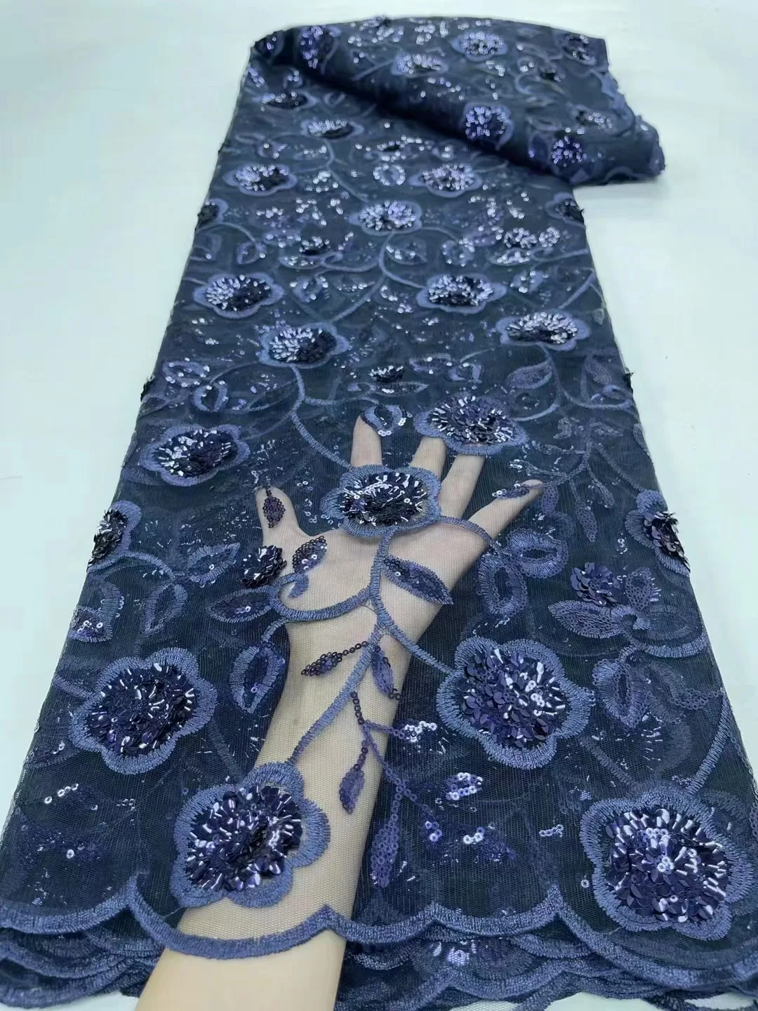 フランスの刺embroideryが施されたチュールレース生地ナイジェリアの生地エレガントなファッションスパンコール結婚式のドレス縫製qf0908