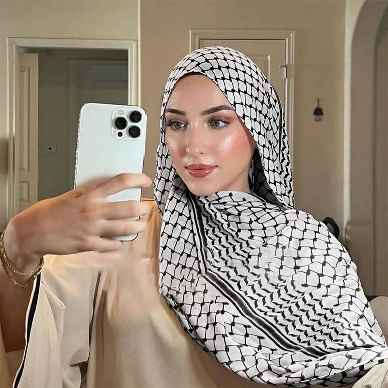 

2024 New Women Scarf Plaid Print Hijab Soft Shawls and Wraps Female Foulard Designer Pashmina Bandana Muslim Chiffon Headscarf