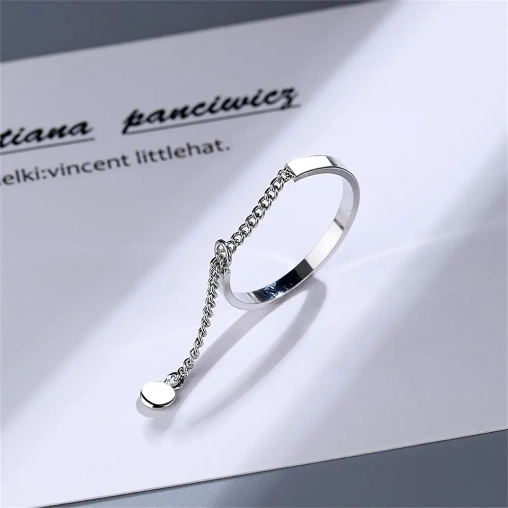 Bague chaîne argenté réglable style minimaliste élégant_voghion.com