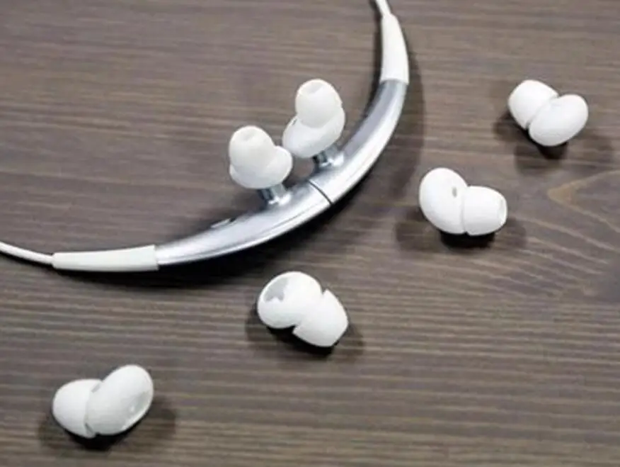 2 Pairs Silicone Anti-Slip Ear Buds Ear Tips Replacement for Samsung Gear Circle Bluetooth-compatible Earphone Gels