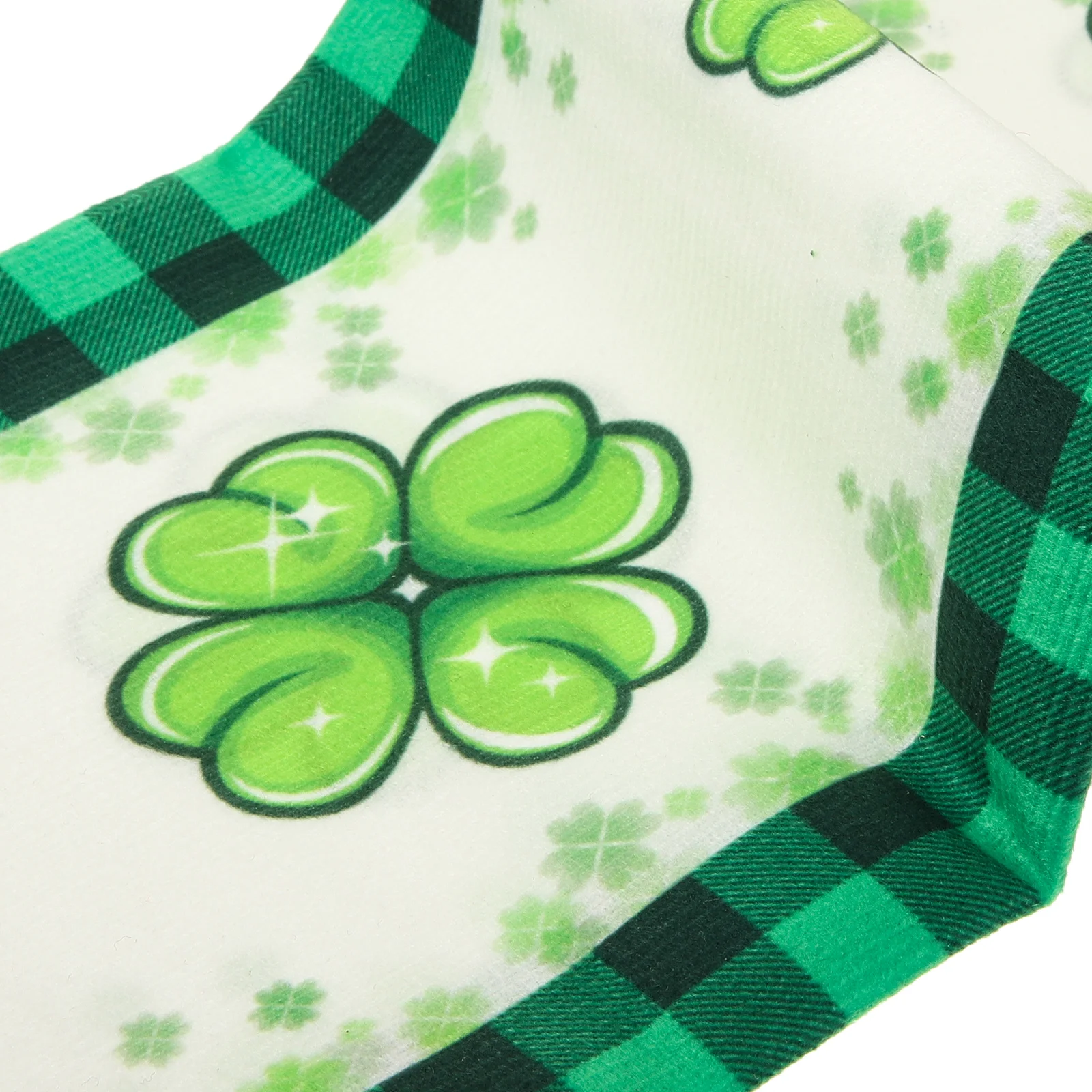 Рисунок 3 - Женское платье, женские шарфы