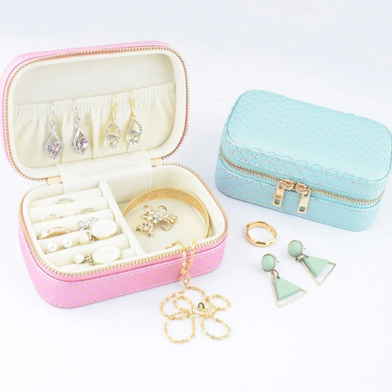 

Mini Jewelry Box for Travel PU for Women Lightweight Earring Bracelets Display Box Portable Earring E0BE