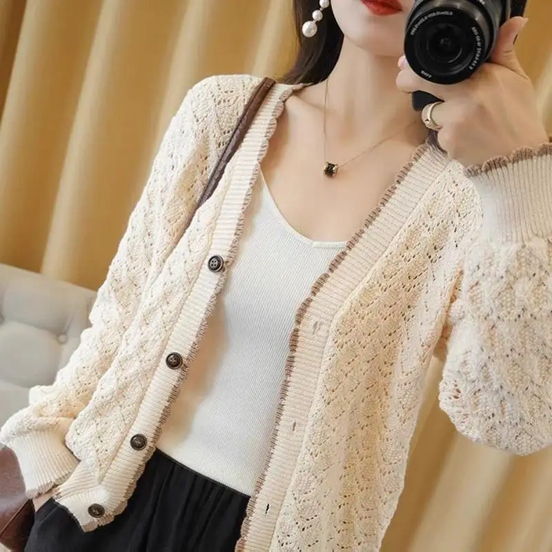 Spring Autumn KPOP Fashion Style Harajuku Slim Fit Tops Women All Match Loose Casual Button Blusa Long Sleeve V Neck Outerwear